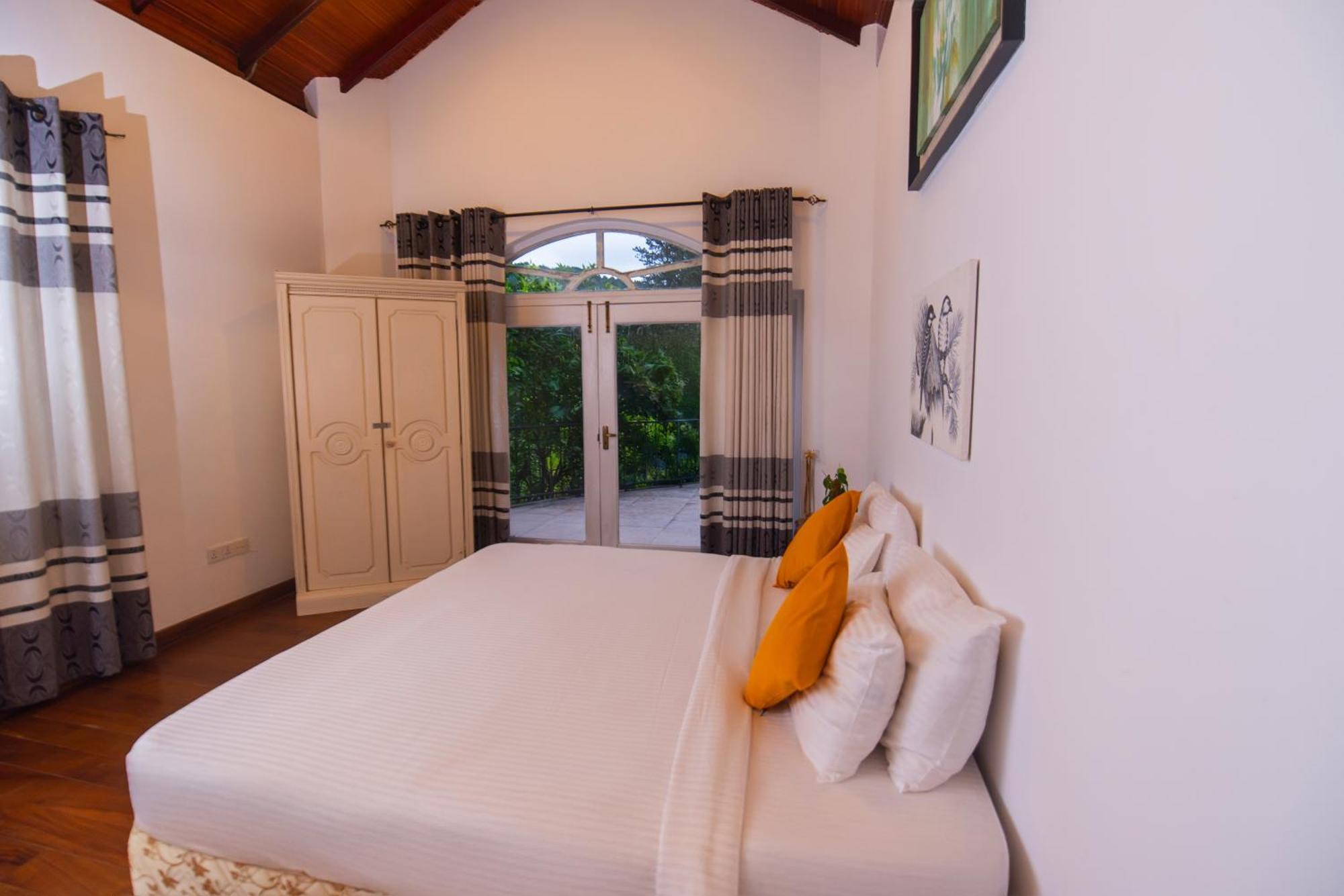 Chaminrich Villa Канди Екстериор снимка